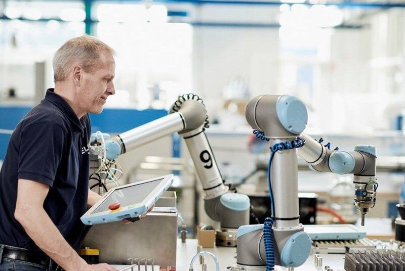 semplice-come-programmare-un-cobot-ur-universal-robots programmazione cobot